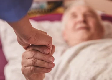Tegen zijn zin in had zijn vrouw mij gevraagd eens langs te komen